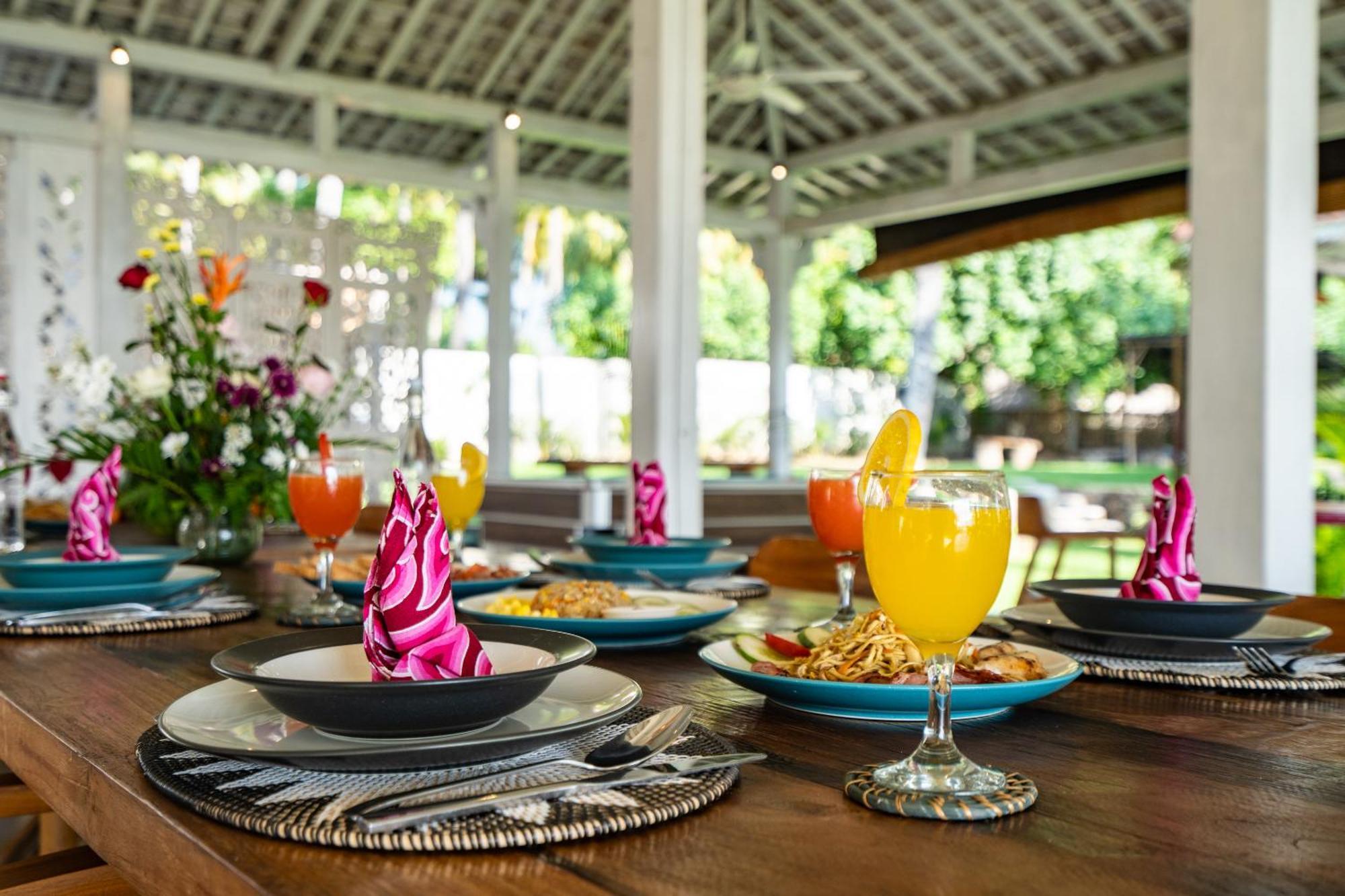 Senang Resort Tianyar Exterior foto