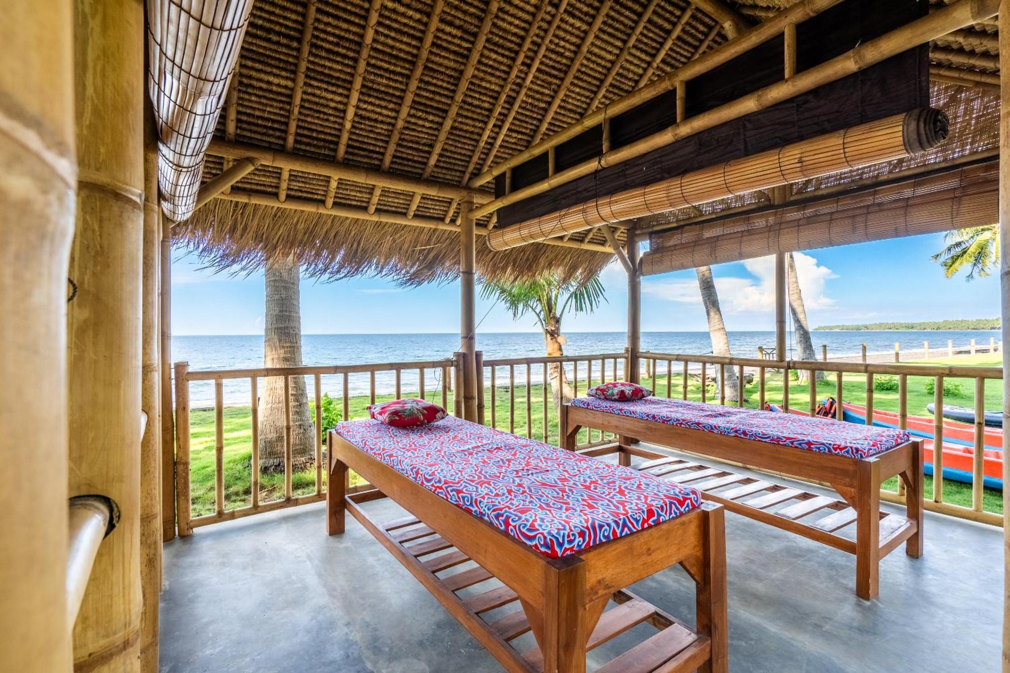 Senang Resort Tianyar Exterior foto