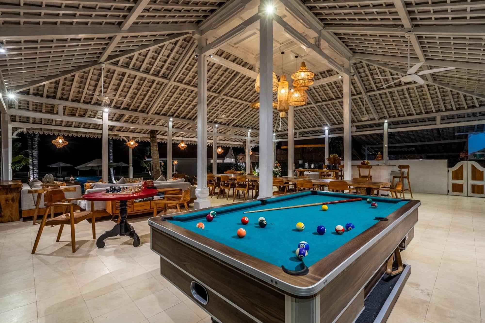 Senang Resort Tianyar Exterior foto