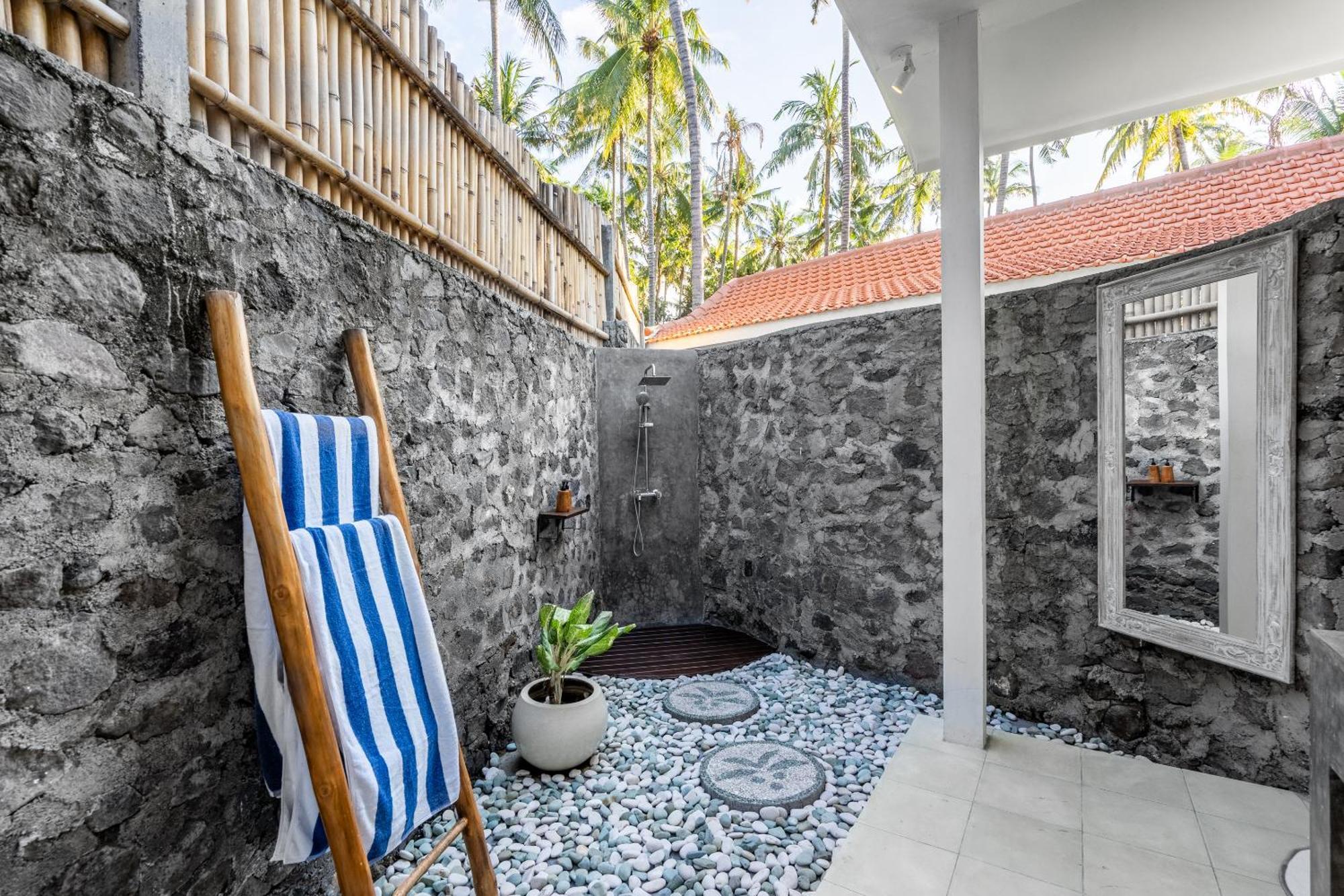 Senang Resort Tianyar Exterior foto