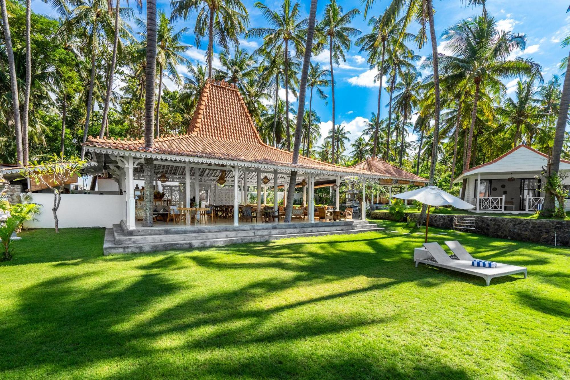 Senang Resort Tianyar Exterior foto
